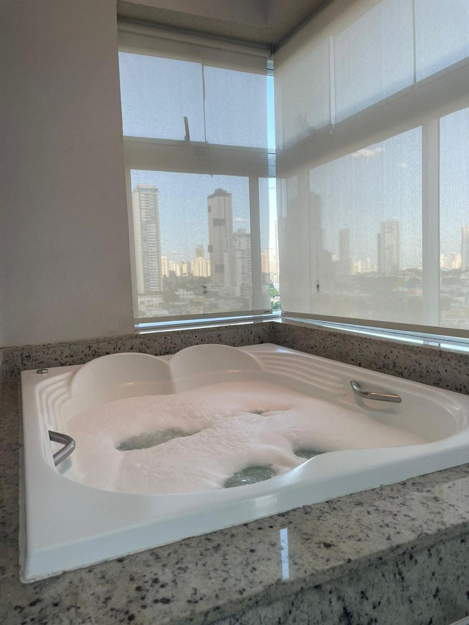1 Qts.| 2 Hosp. | Jacuzzi Na Varanda | Linda Vista Goiânia Exterior photo